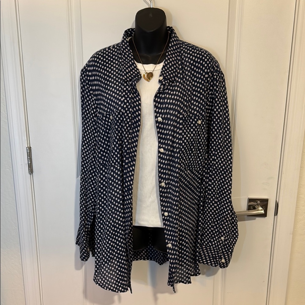 Chaps Navy & white Button Down Shirt 💯% Cotton. Lightweight shirt, jacket.